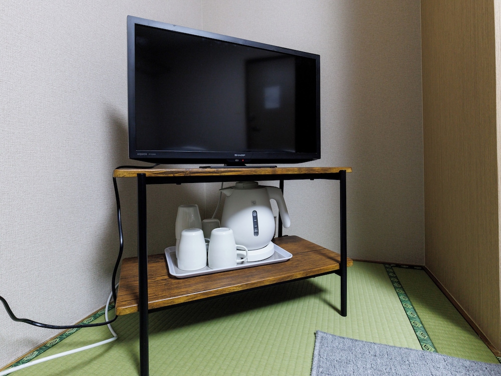 Traditional Twin Room, Non Smoking, Pets Allowed (E) photo 3