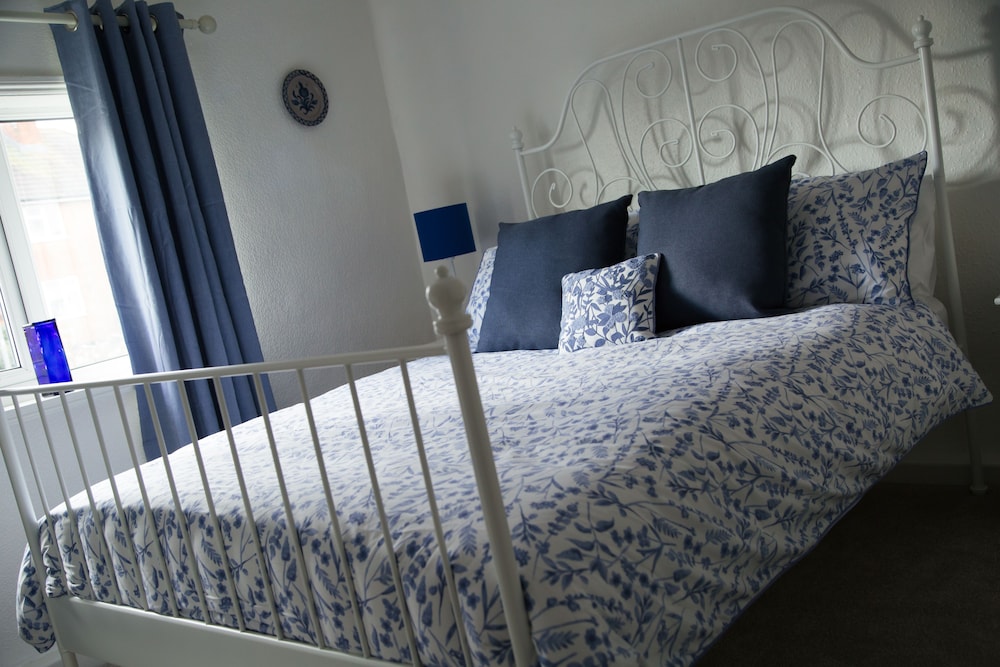 Family Suite (1 Double Room + 1 Twin Room) photo 1