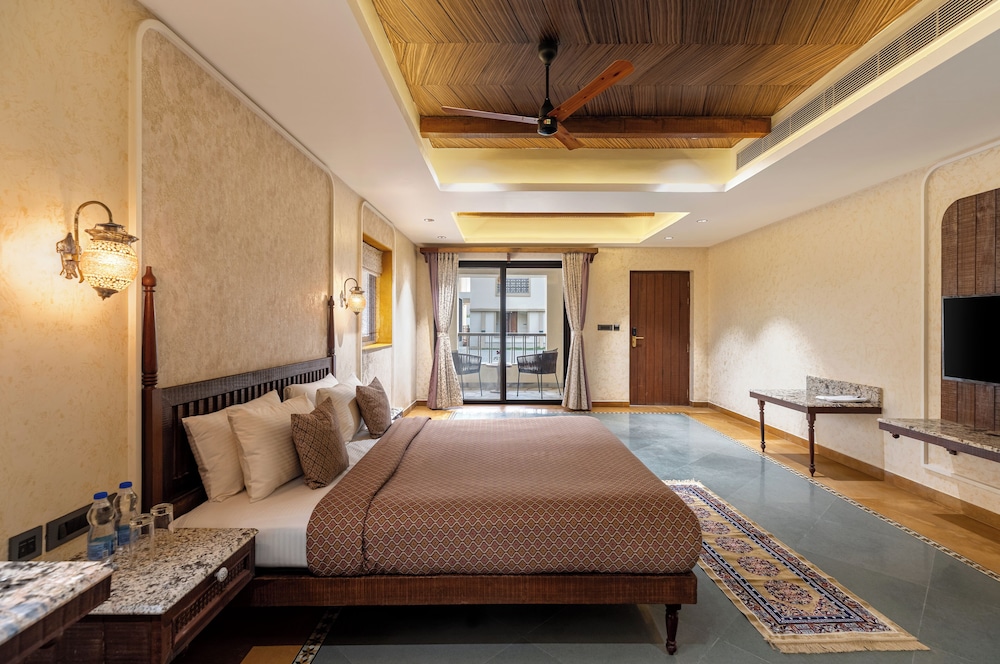 Semi Suite Room