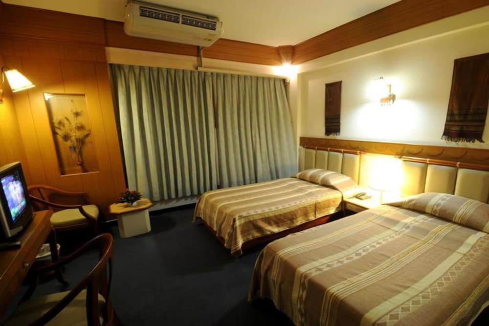 Deluxe Twin Room photo 3