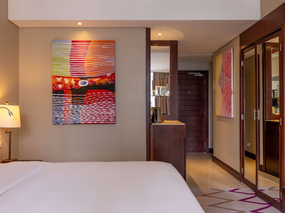 Superior Room, 1 King Bed - Photo 3