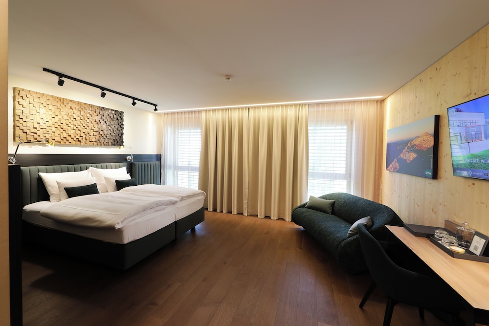 Deluxe Double Room, 1 King Bed with Sofa bed