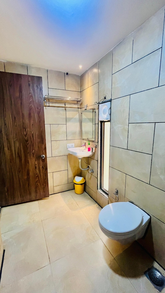 Superior Triple Room photo 3