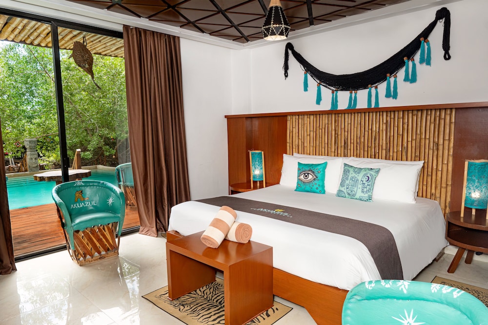 Luxury Room, Pool Access