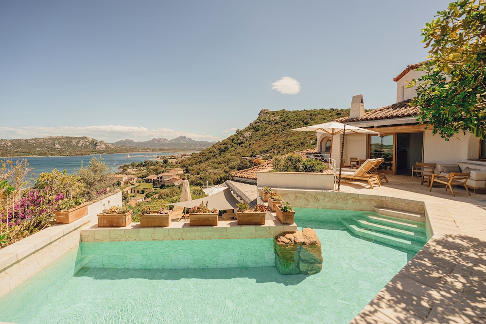 Suite (Aethos Pool) - Photo 1