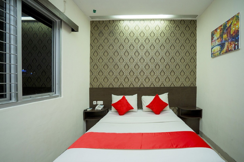 Deluxe Double Room - Photo 12