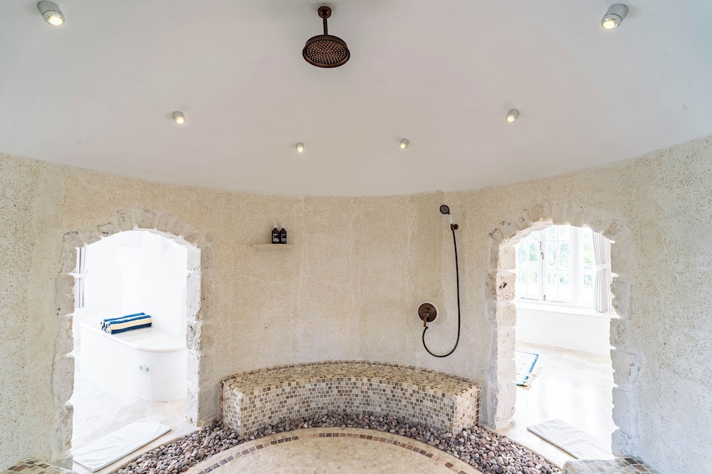 Premium Studio Suite photo 2