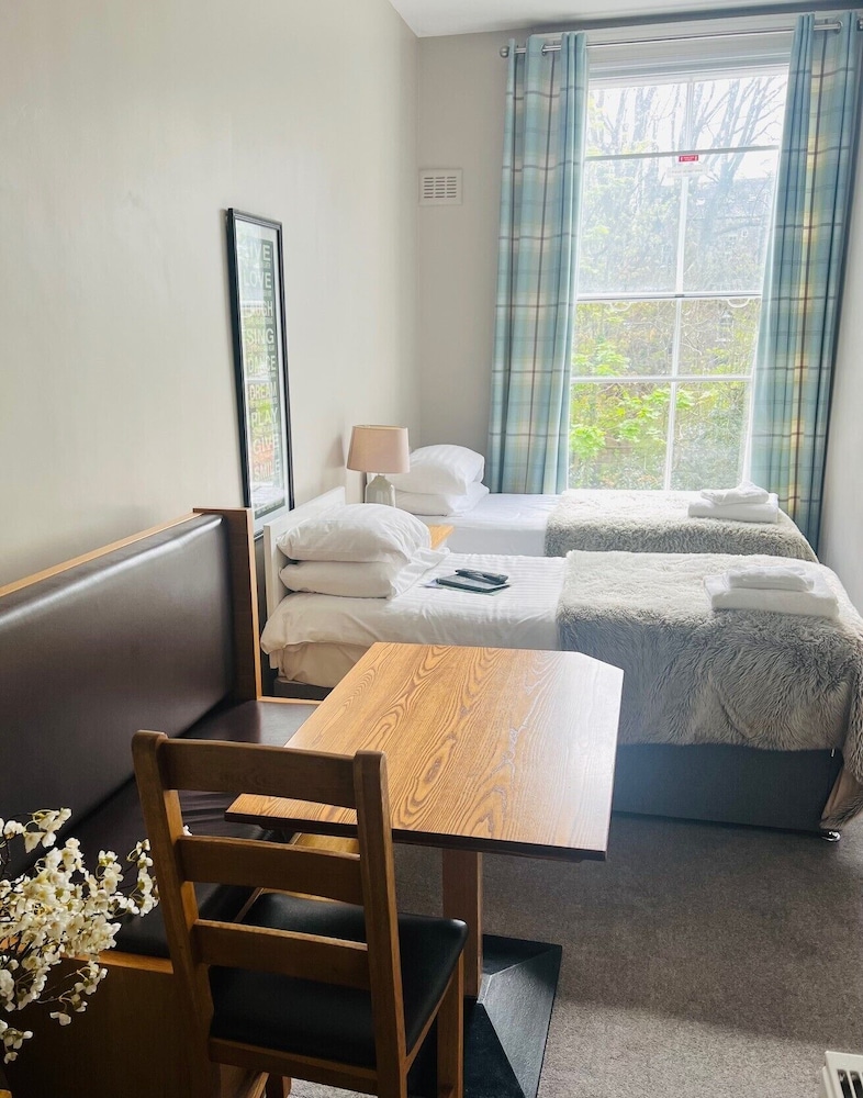 Junior Room photo 2