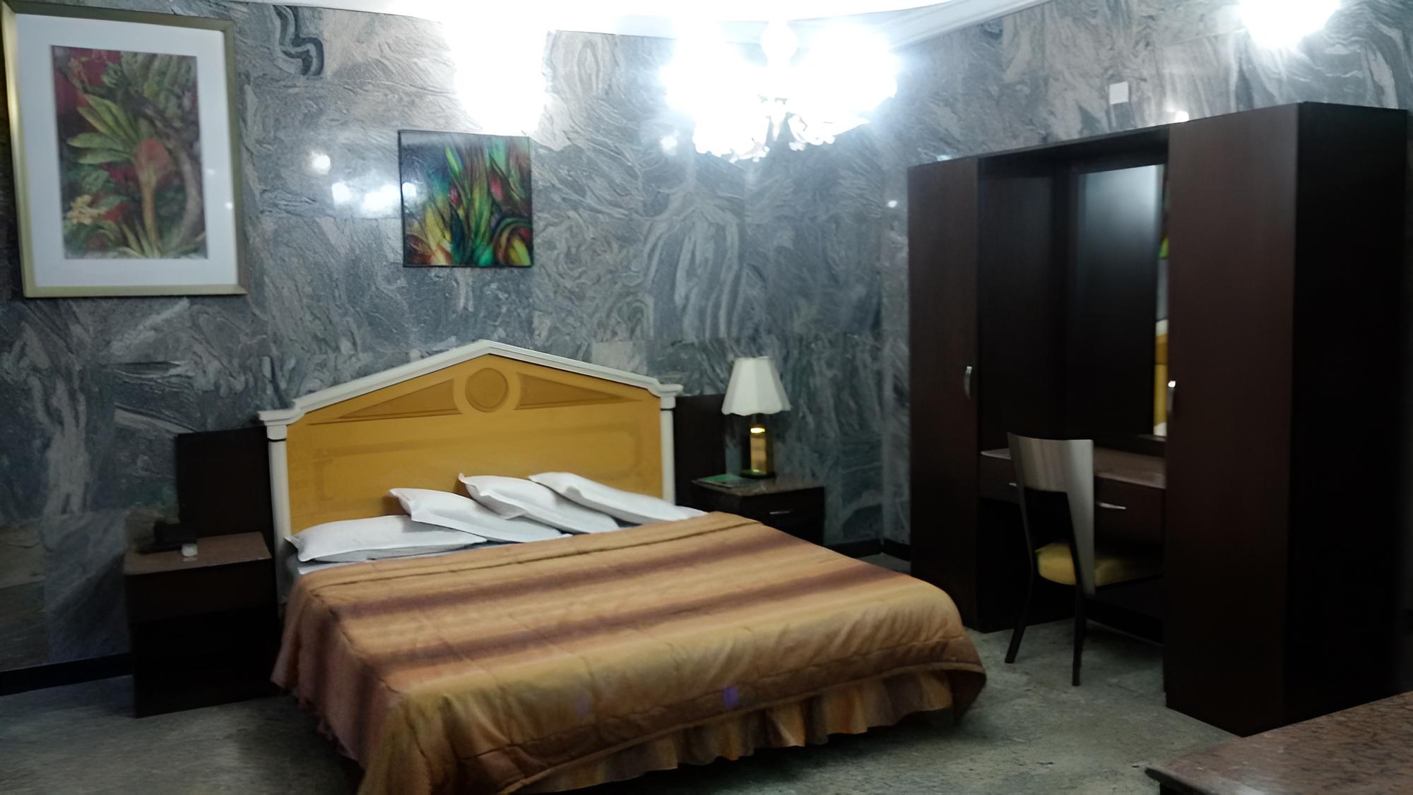 Room photo 3