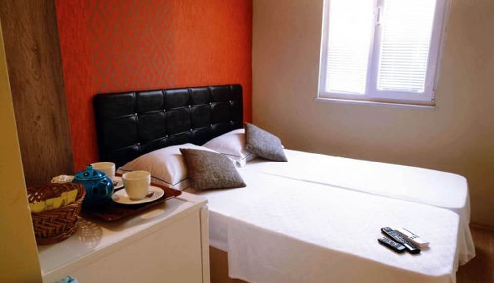 Economy Double Room photo 3