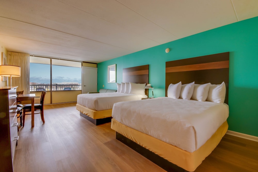 Premier Efficiency, Non Smoking, Kitchenette