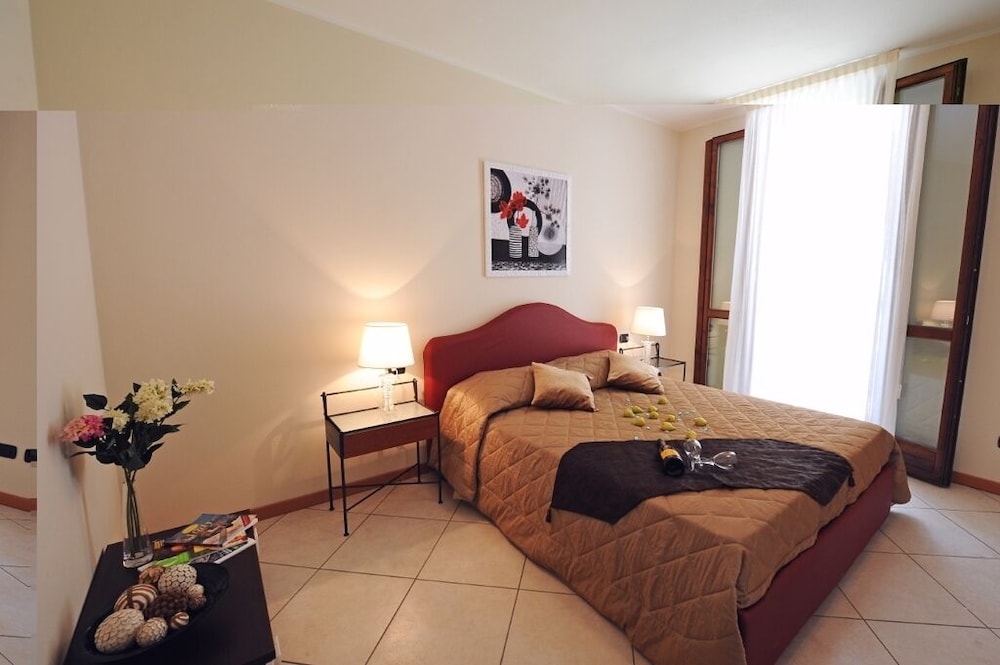 Family Apartment, 1 Double Bed with Sofa bed, Mountainside (Residence Eden Camelia 6) photo 1