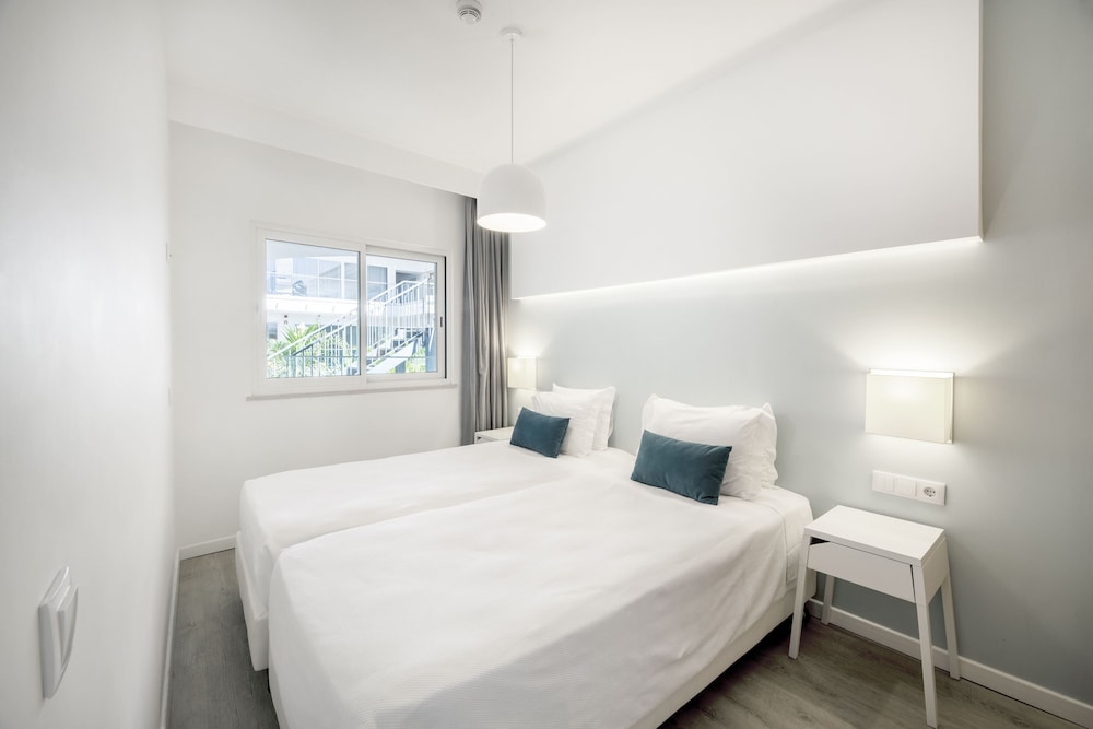 Premium Apartment, 1 Bedroom, Pool View