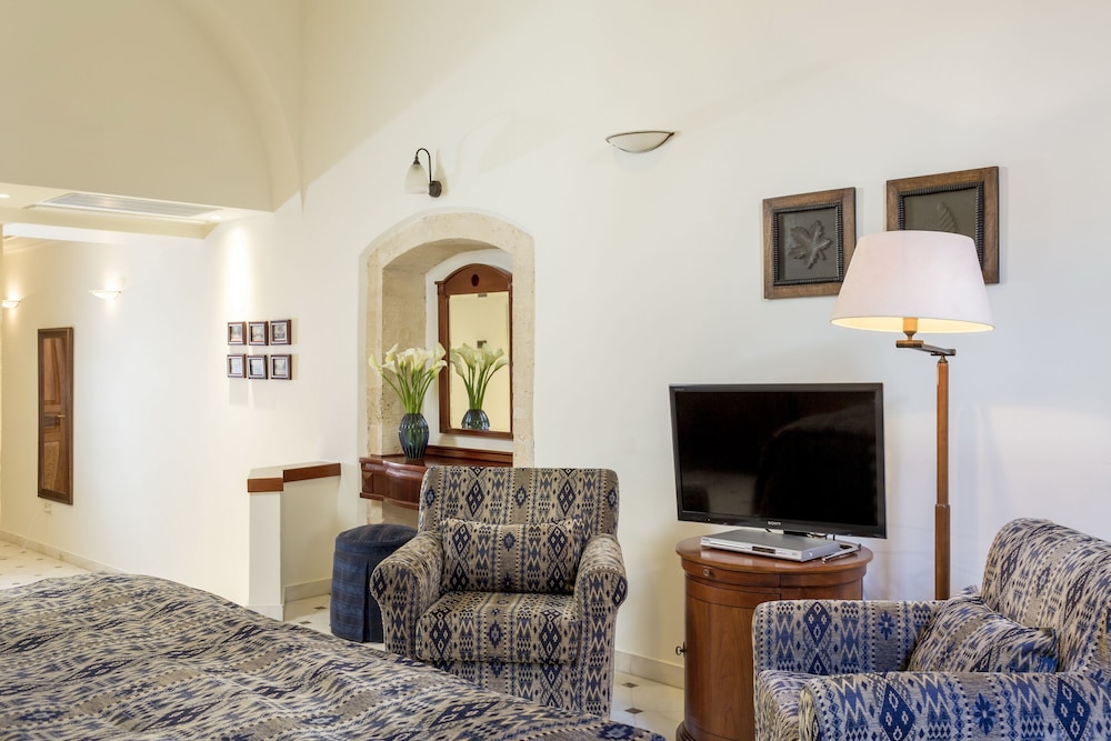 Honeymoon Suite photo 3