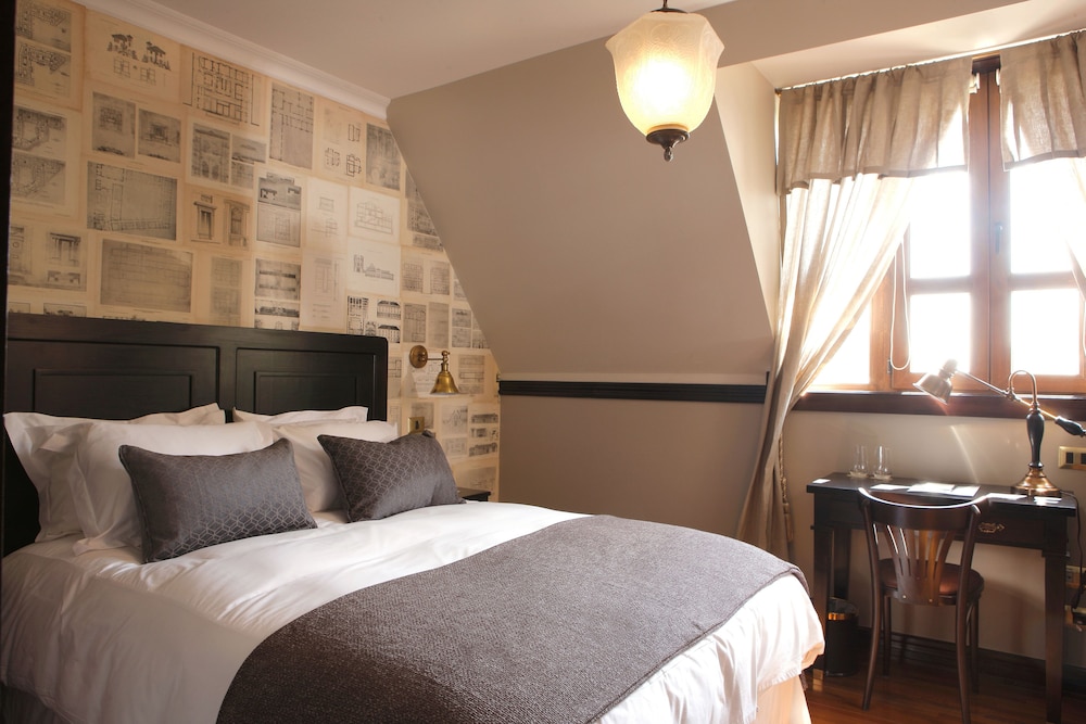 Classic Double Room, 1 Queen Bed photo 1