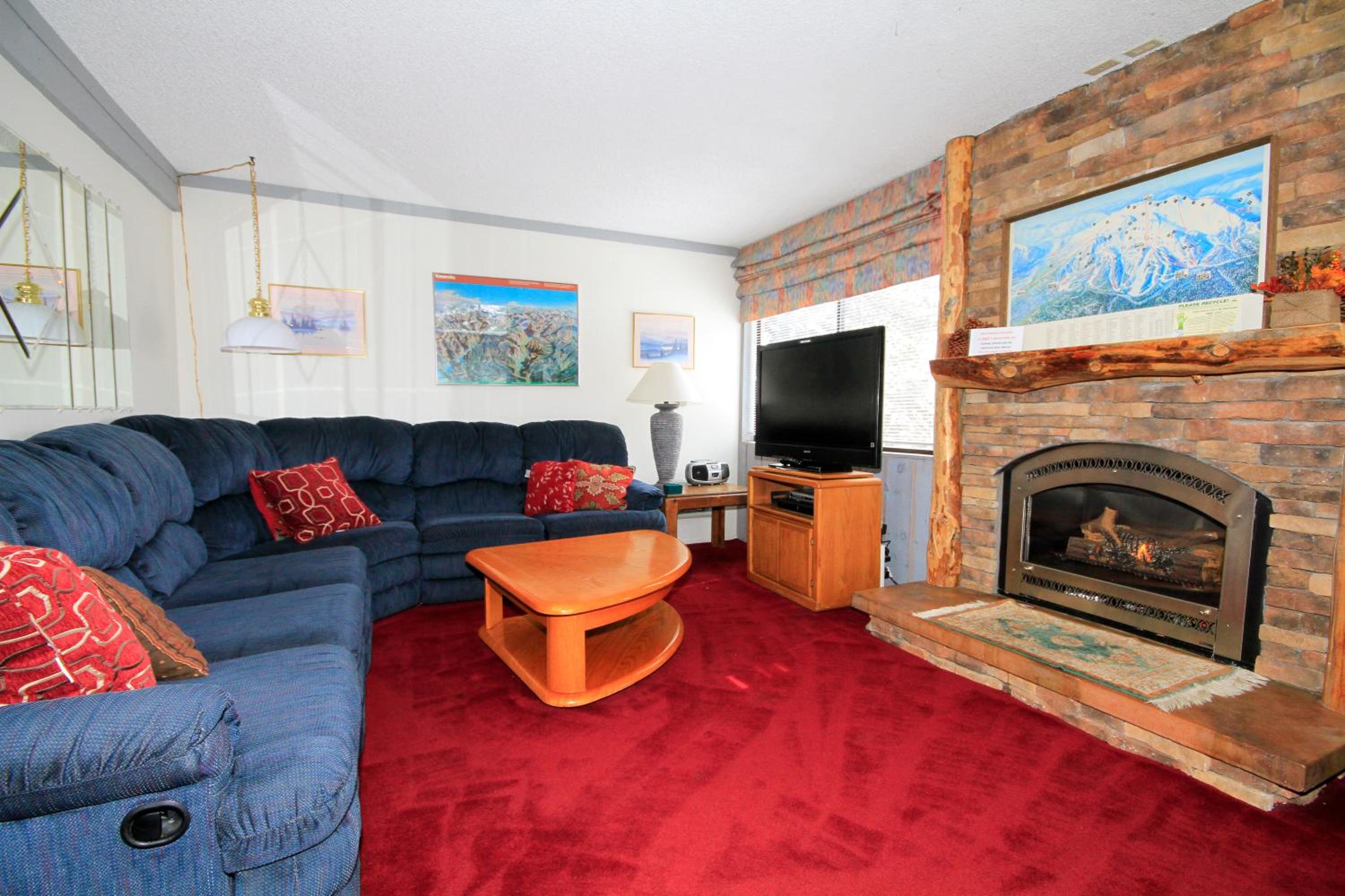 Apartment photo 2
