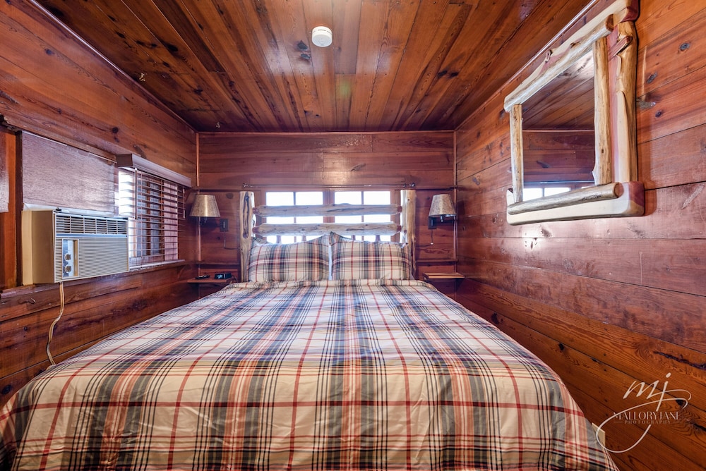 Standard Room, 2 Bedrooms, Non Smoking (201) photo 2