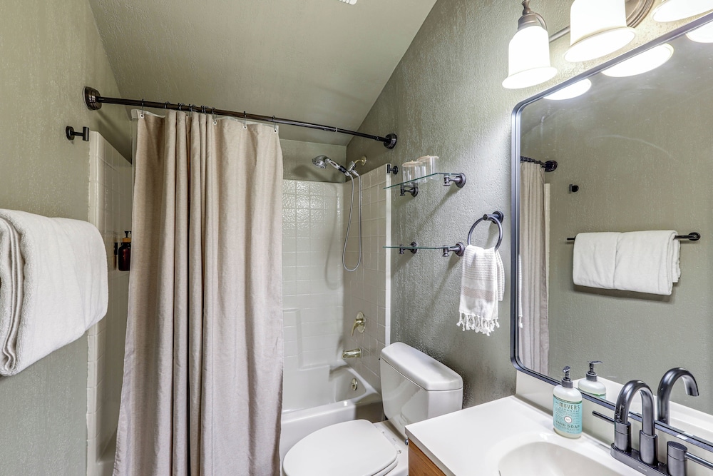 House (2 Bedrooms) photo 2