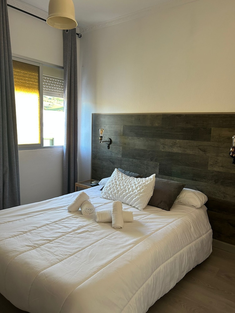 Standard Double Room, Garden View