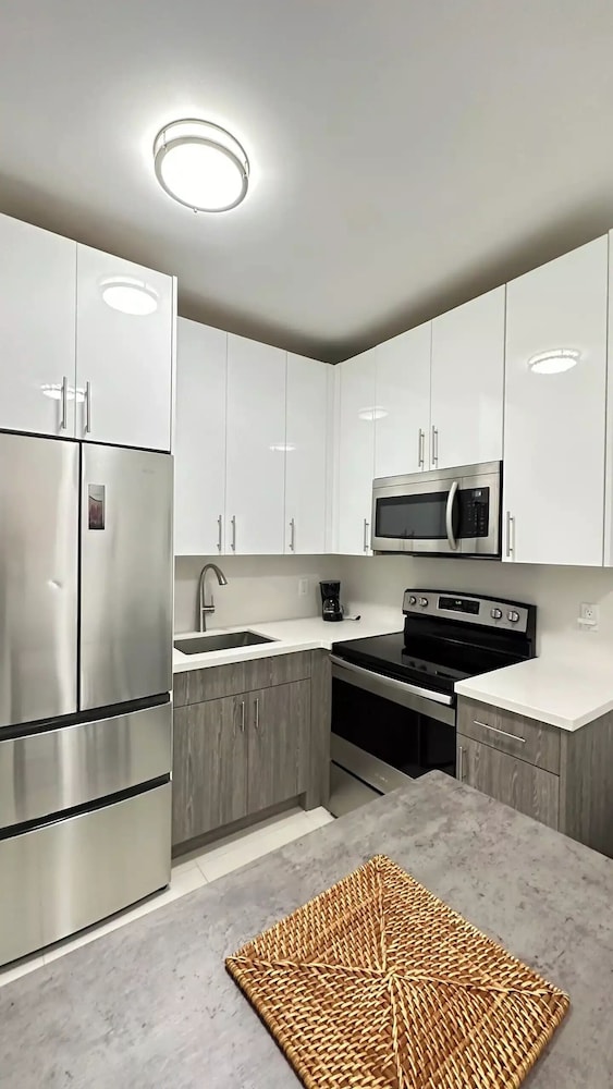 Basic Apartment photo 3