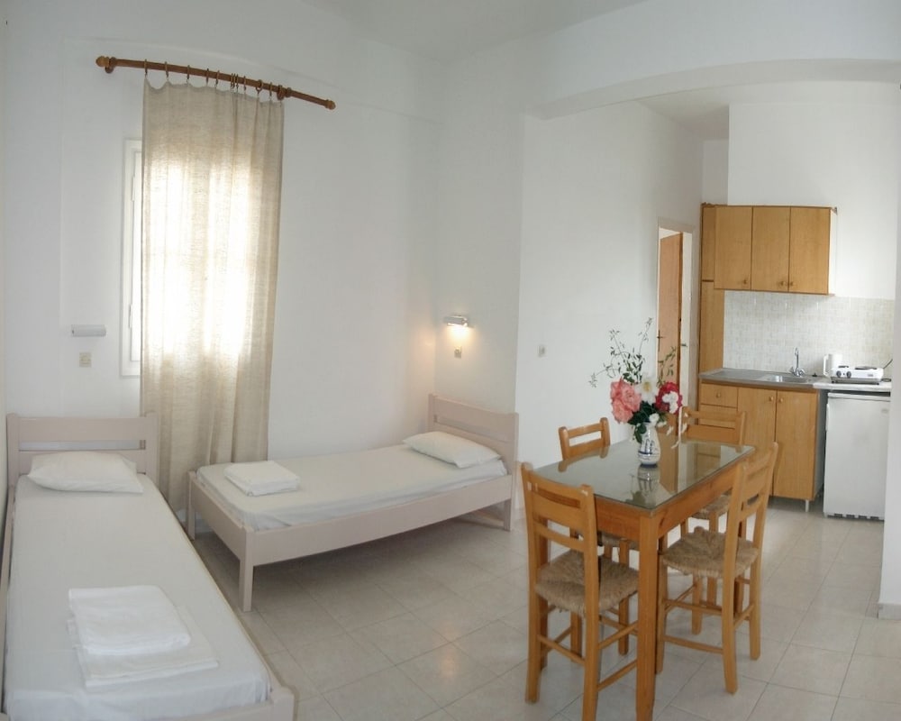 Apartment, 3 Twin Beds