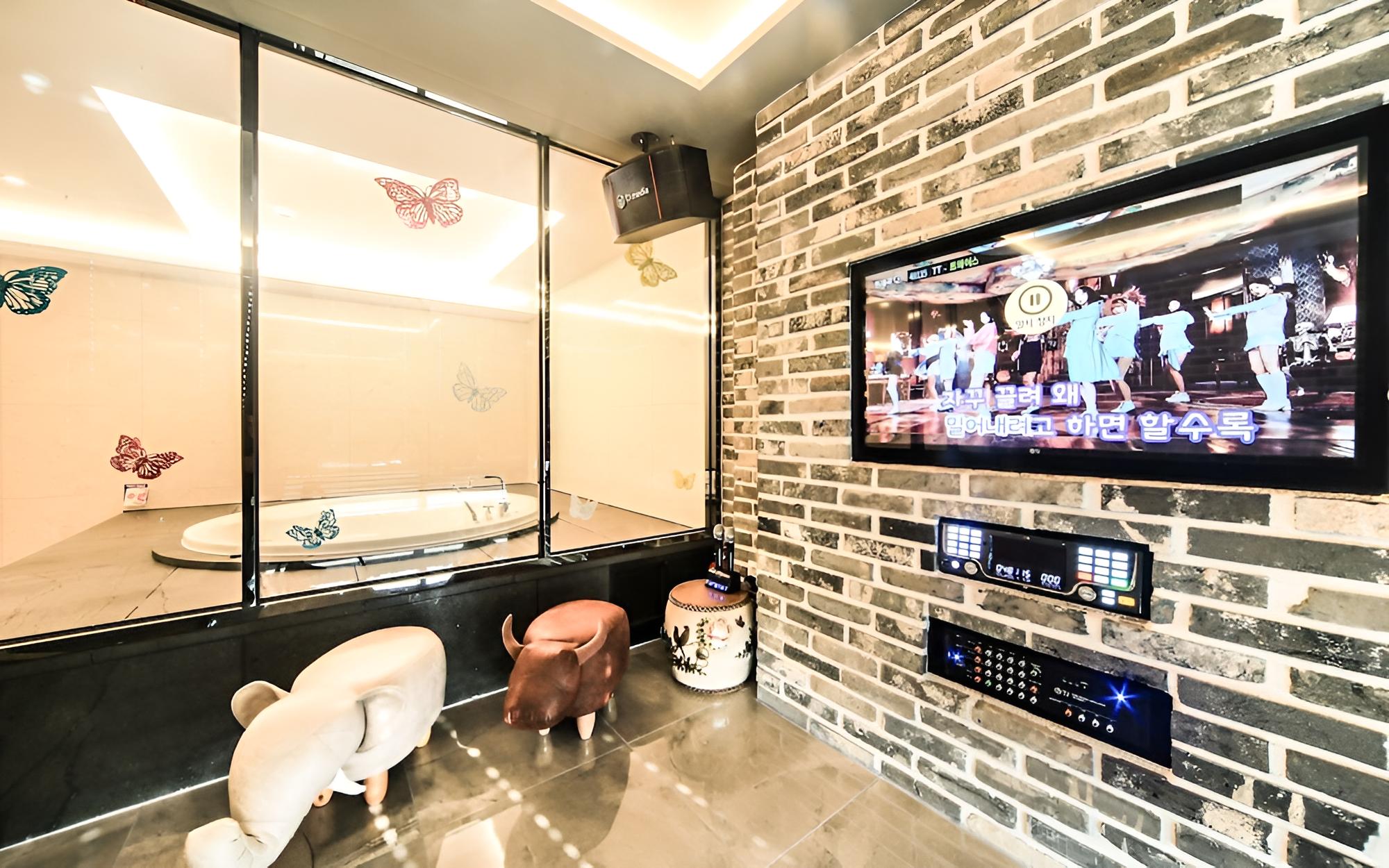 Room (Family Room (reservation directly wit) - Photo 6