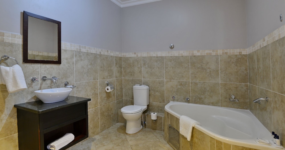 Executive Room - Photo 2