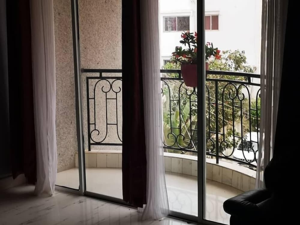 Classic Apartment, 3 Bedrooms, Non Smoking, City View