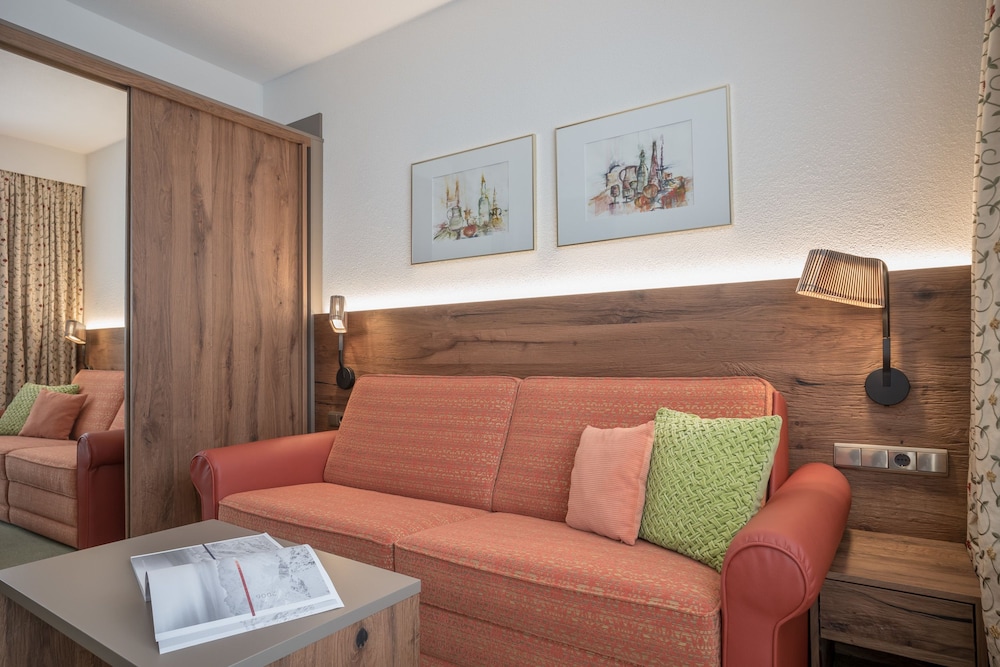 Deluxe Suite photo 2