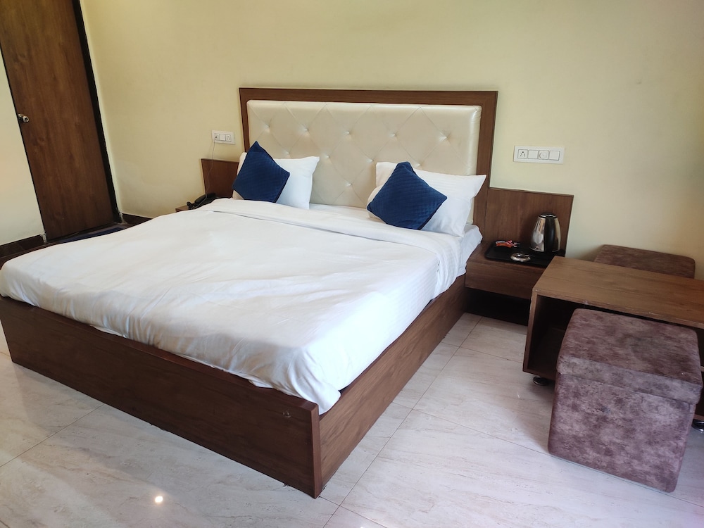Basic Double Room, City View
