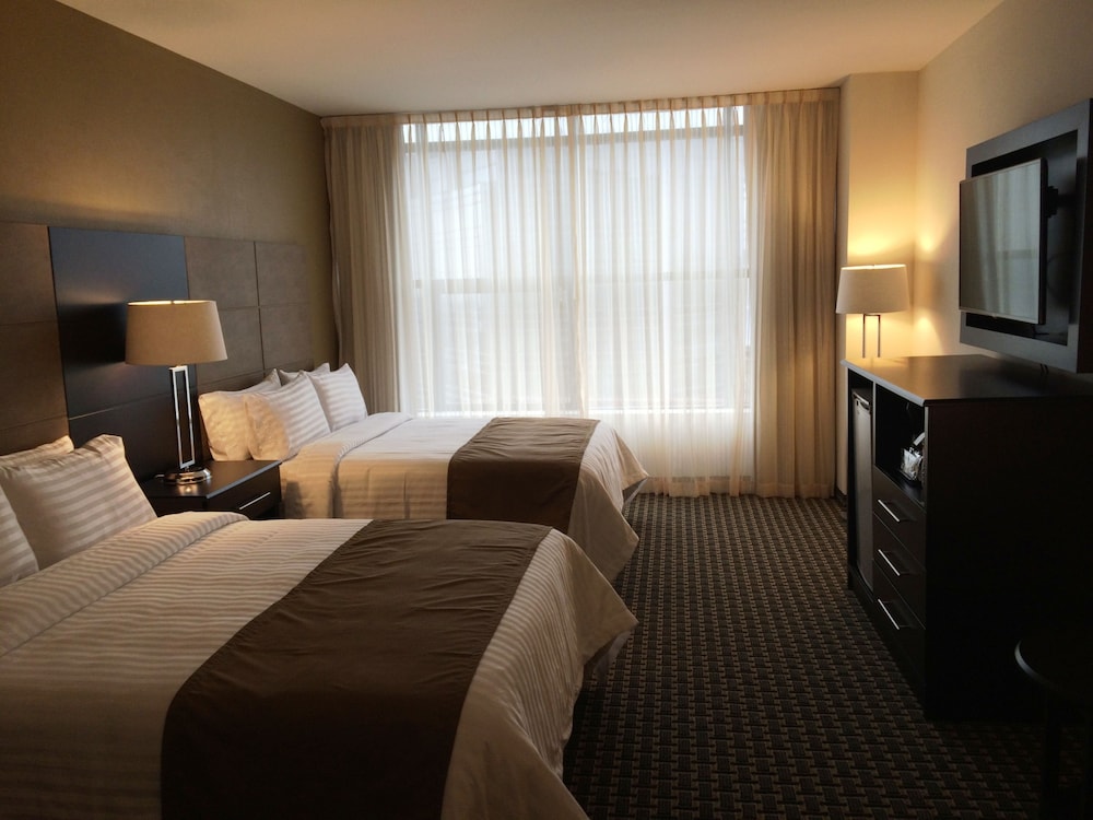 Standard Room, 2 Queen Beds - Photo 2