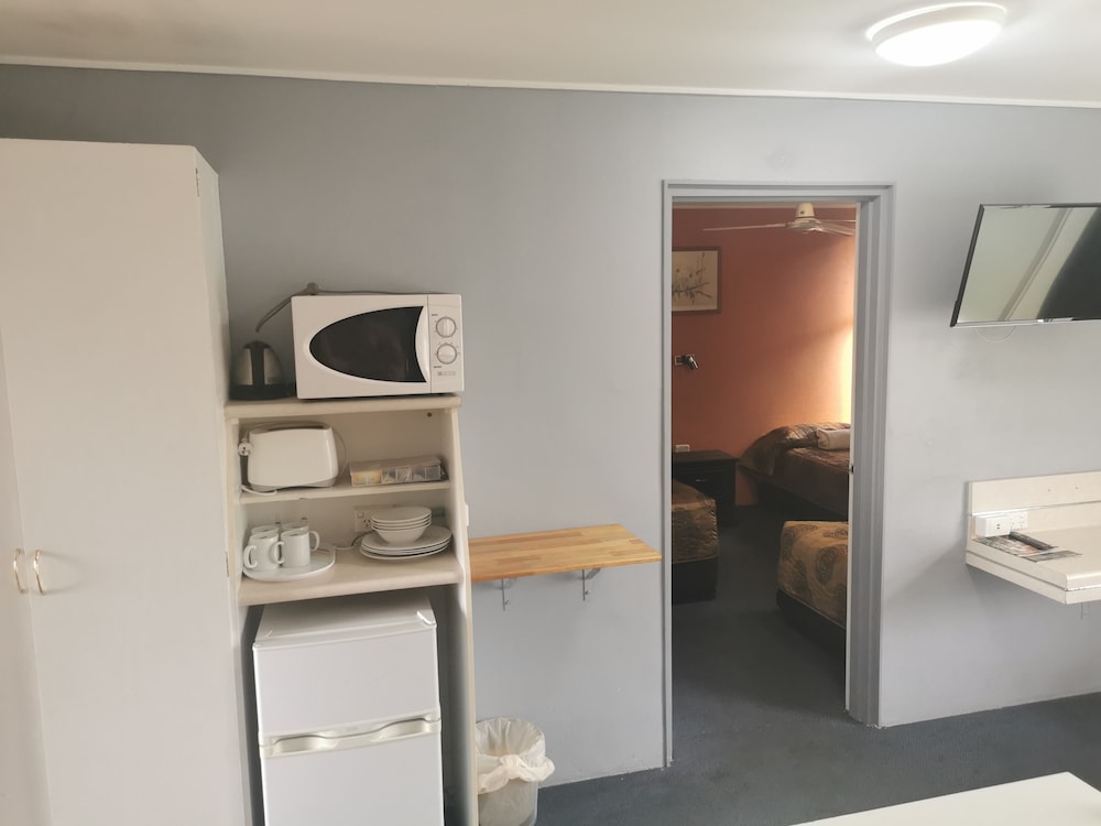 Family Room photo 3