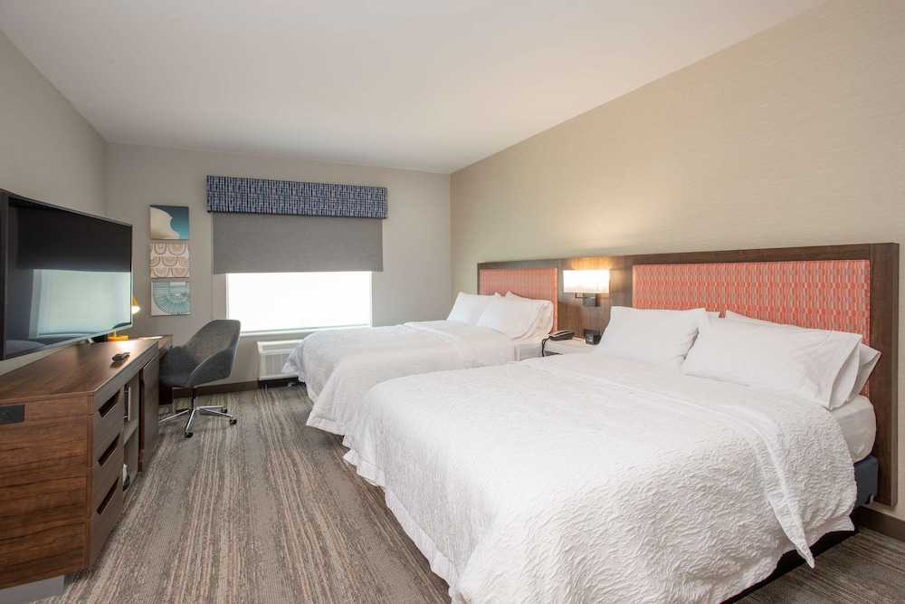 Room, 2 Queen Beds, Refrigerator & Microwave (Spa Shower) - Photo 1