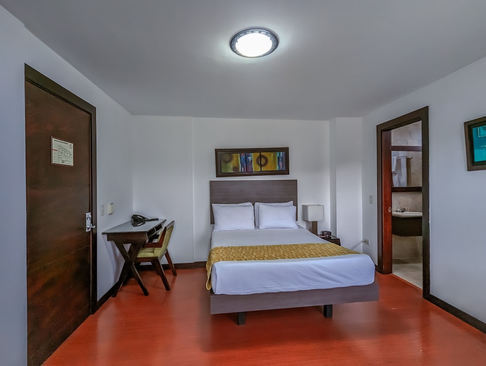 Standard Room - Photo 9