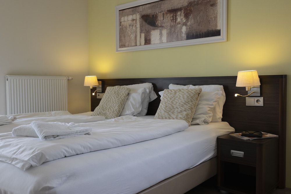 Villa photo 2