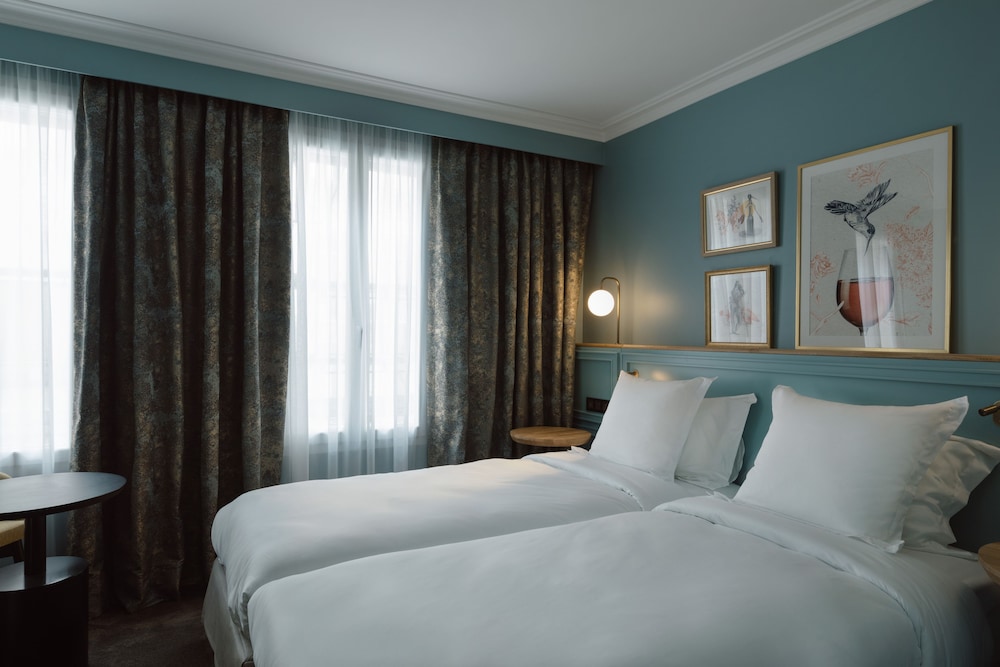 XO Hotel Paris bedroom photo