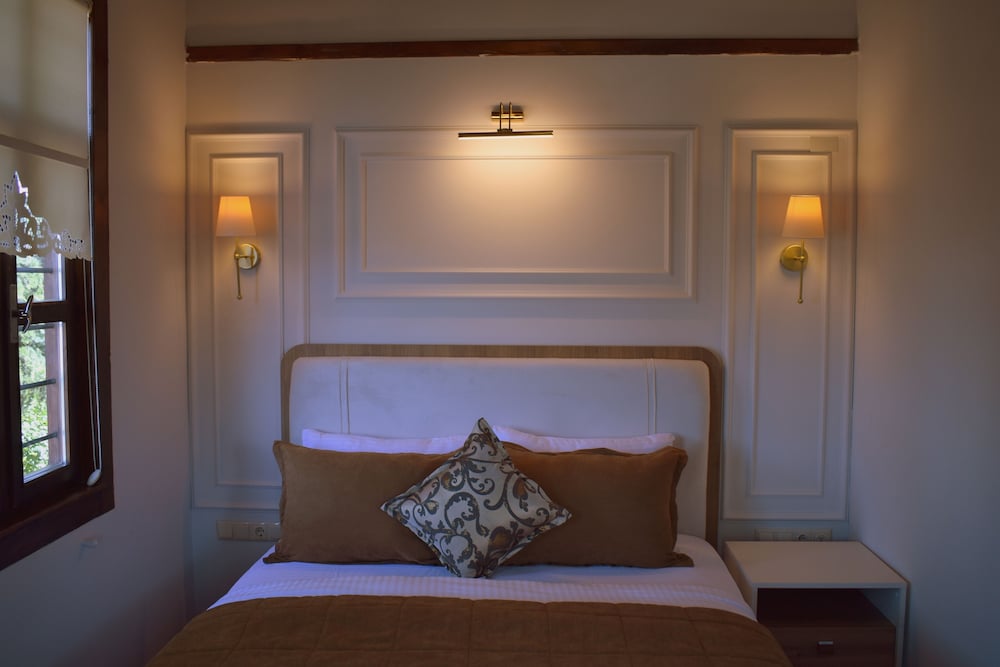 Standard Double or Twin Room photo 3