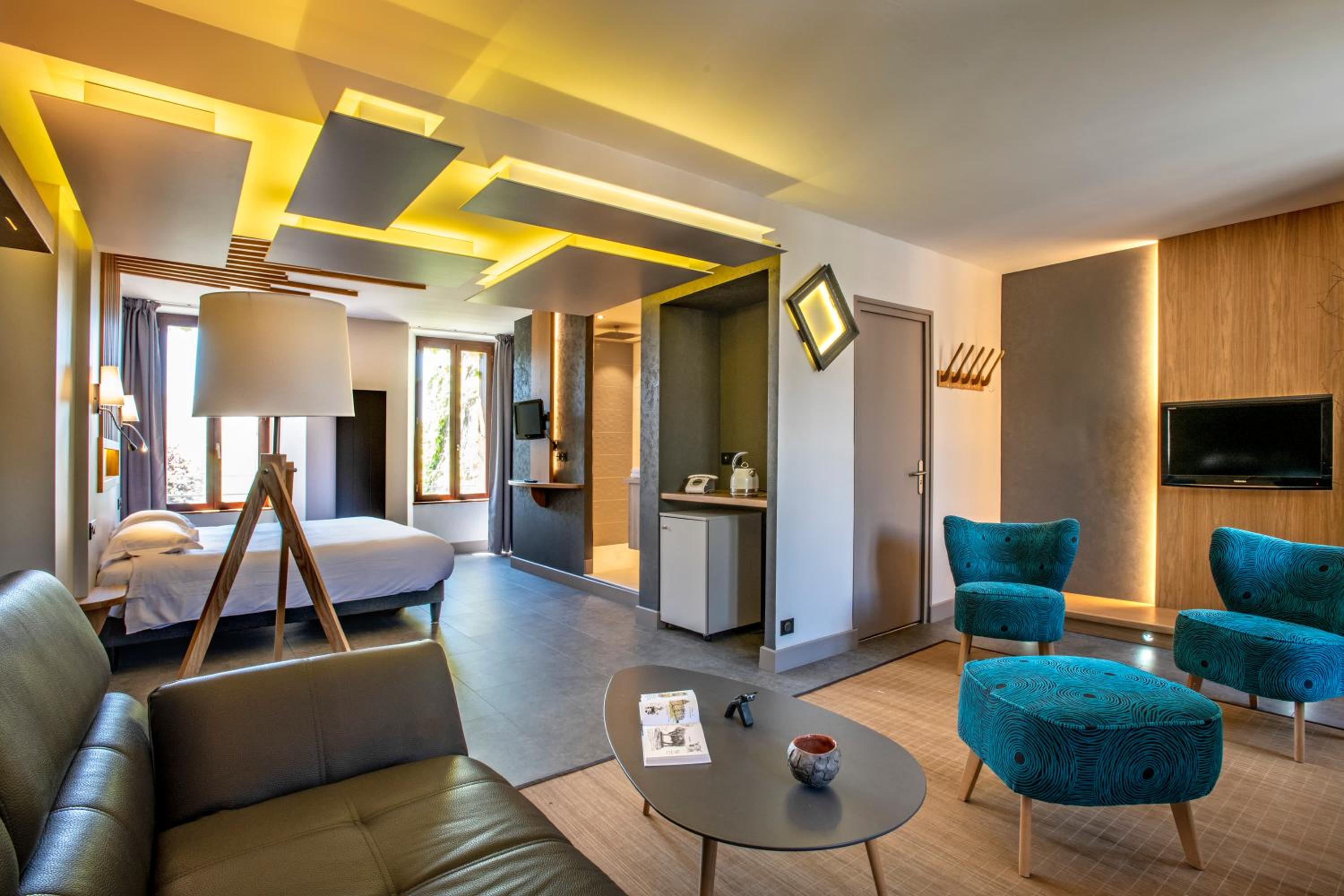 Superior King Suite photo 3