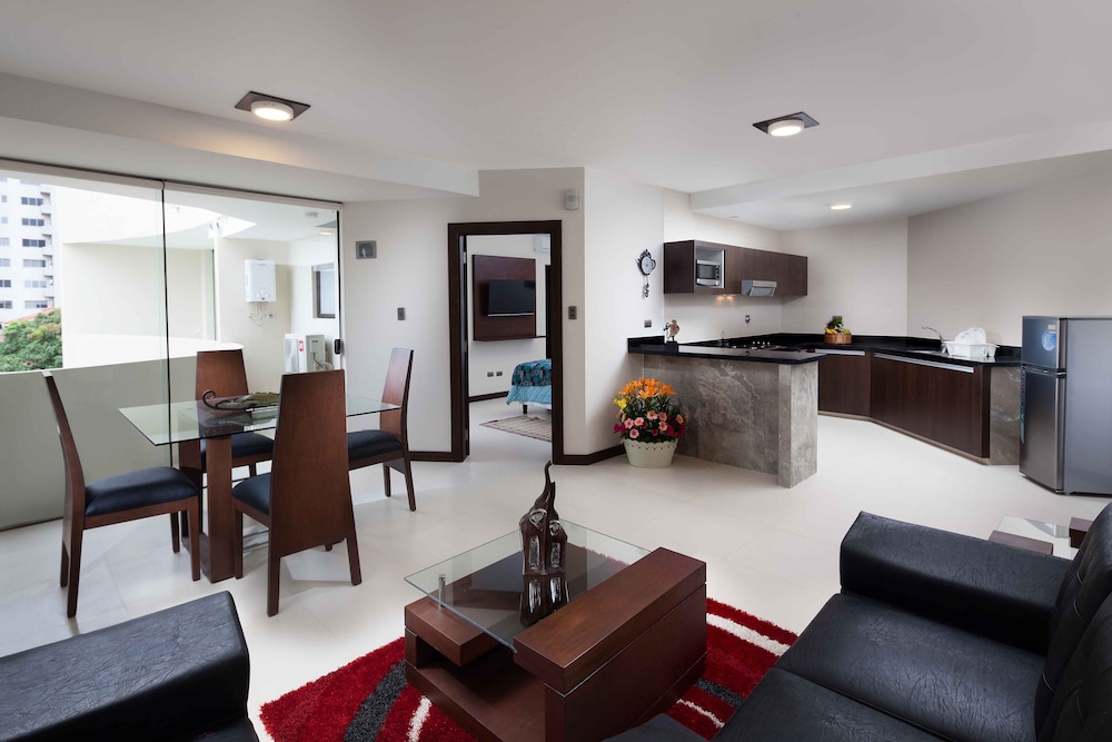 Deluxe Studio Suite photo 1