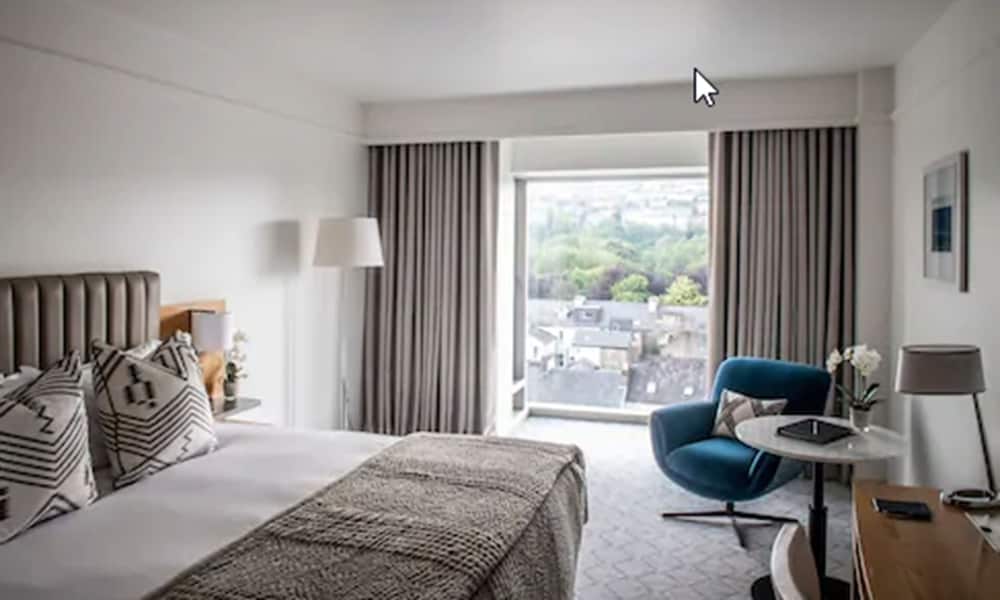Deluxe Room, 1 King Bed