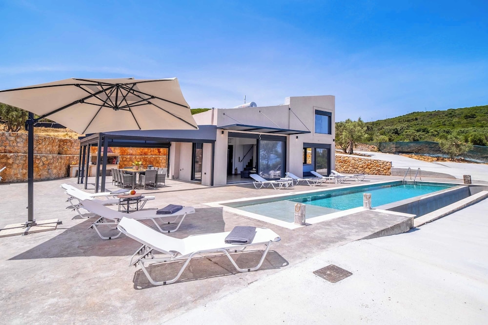 Villa (4 Bedrooms)