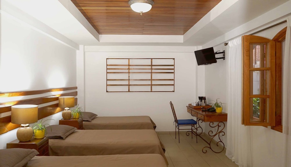 Standard Triple Room photo 2