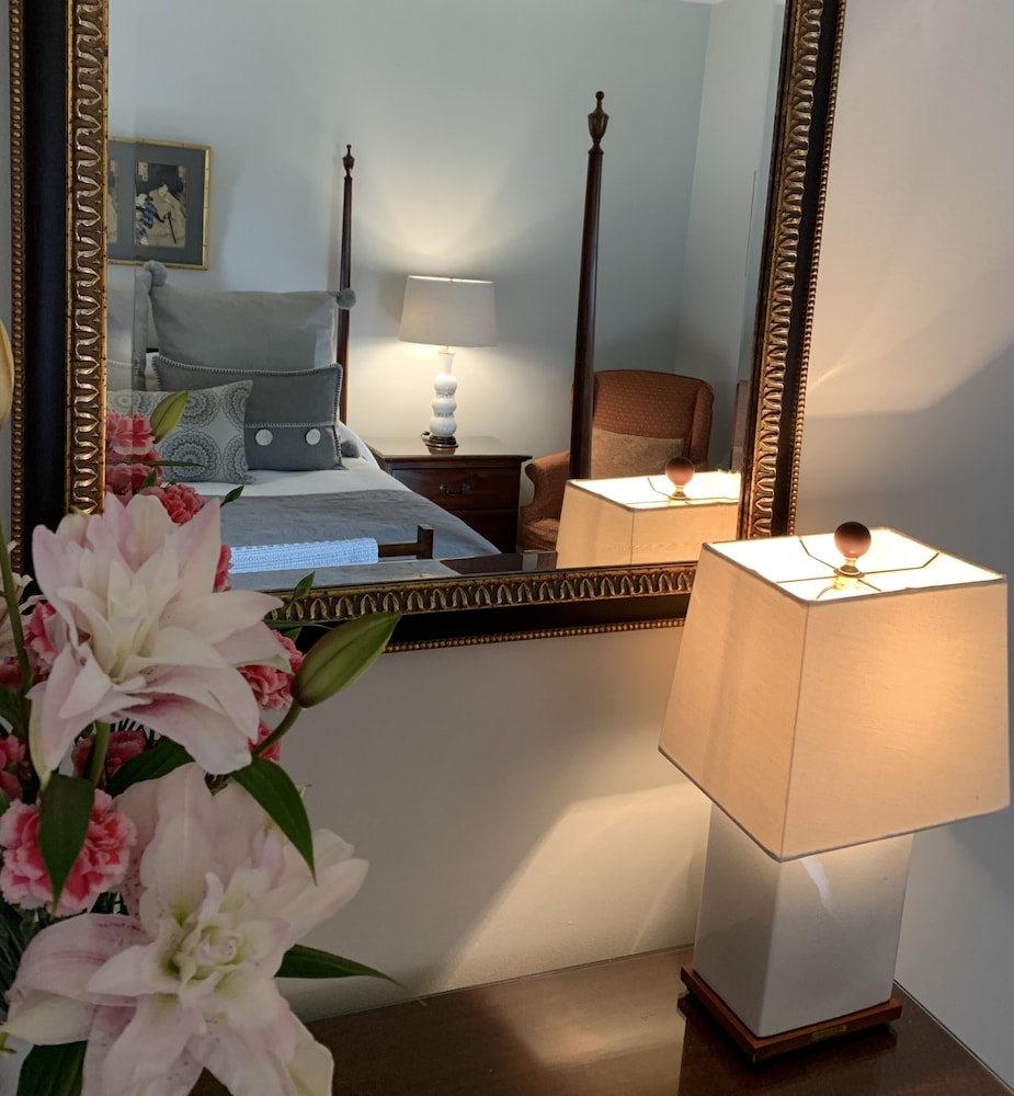 Luxury Double Room (Hotchkiss) photo 2