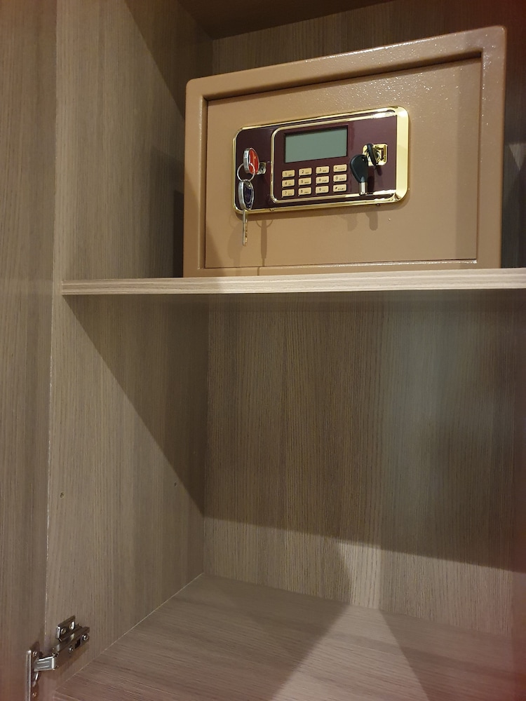 Suite - Photo 4
