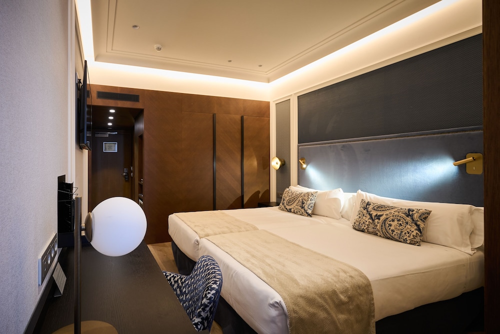 Habitación familiar (2 adultos + 2 niños)