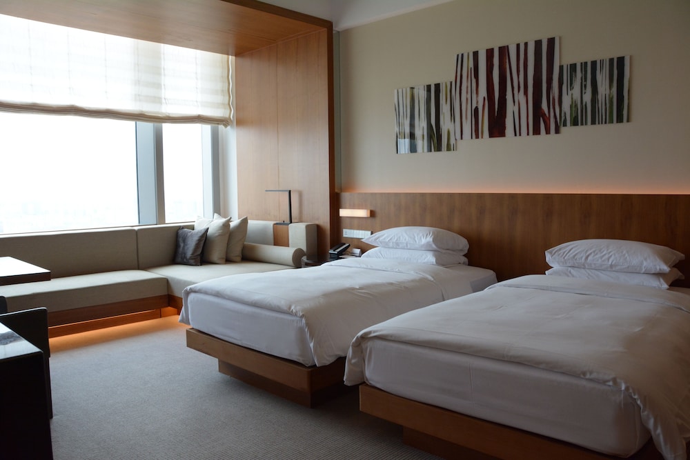 Suite, 2 Twin Beds photo 3