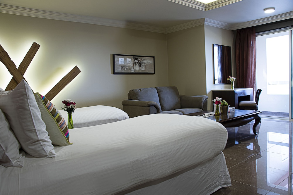 Superior Twin Room, Non Smoking, City View photo 1