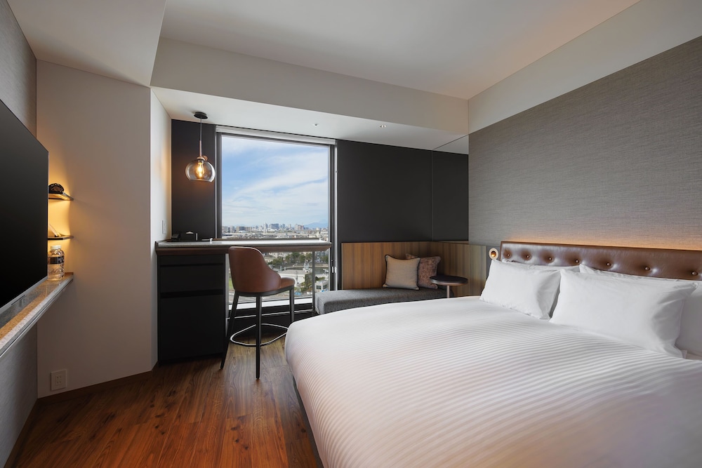 Superior Double Room, 1 Queen Bed, Non Smoking, River View (Single Use)