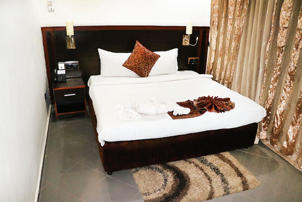 Comfort Suite photo 1