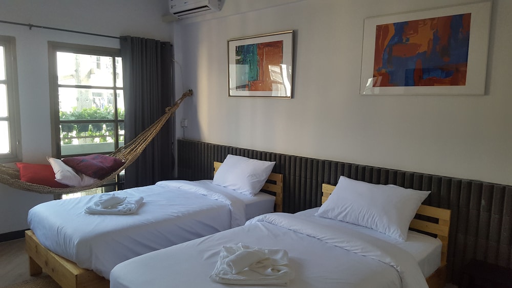 Deluxe Twin Room photo 3